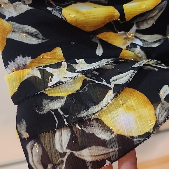 WHBM Blouse - Picture 5 of 11